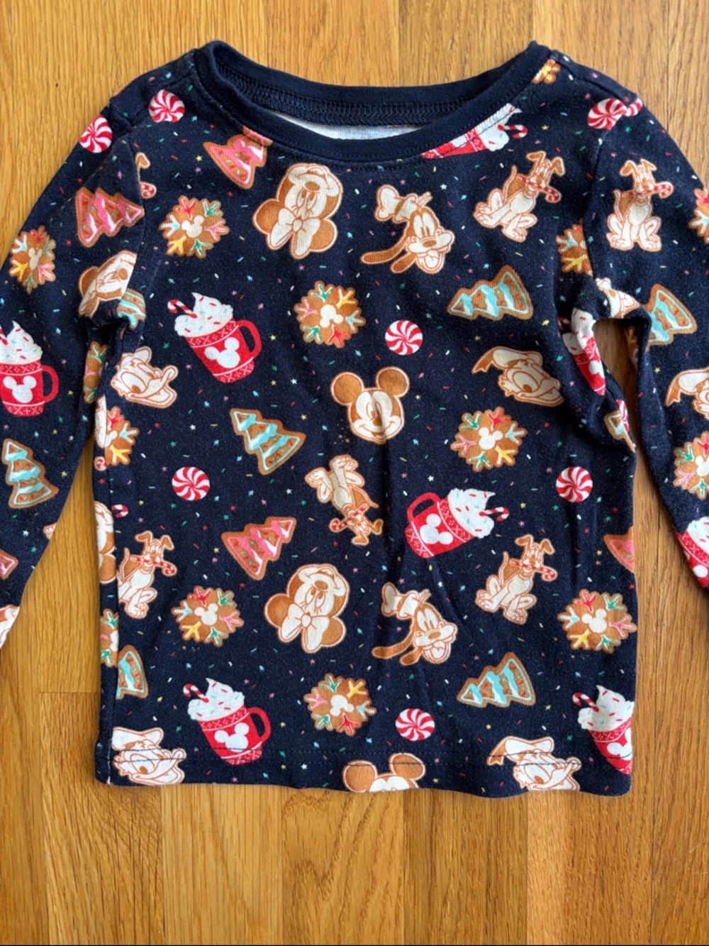 2T Old Navy Disney Pajama Set - Picture 2 of 6